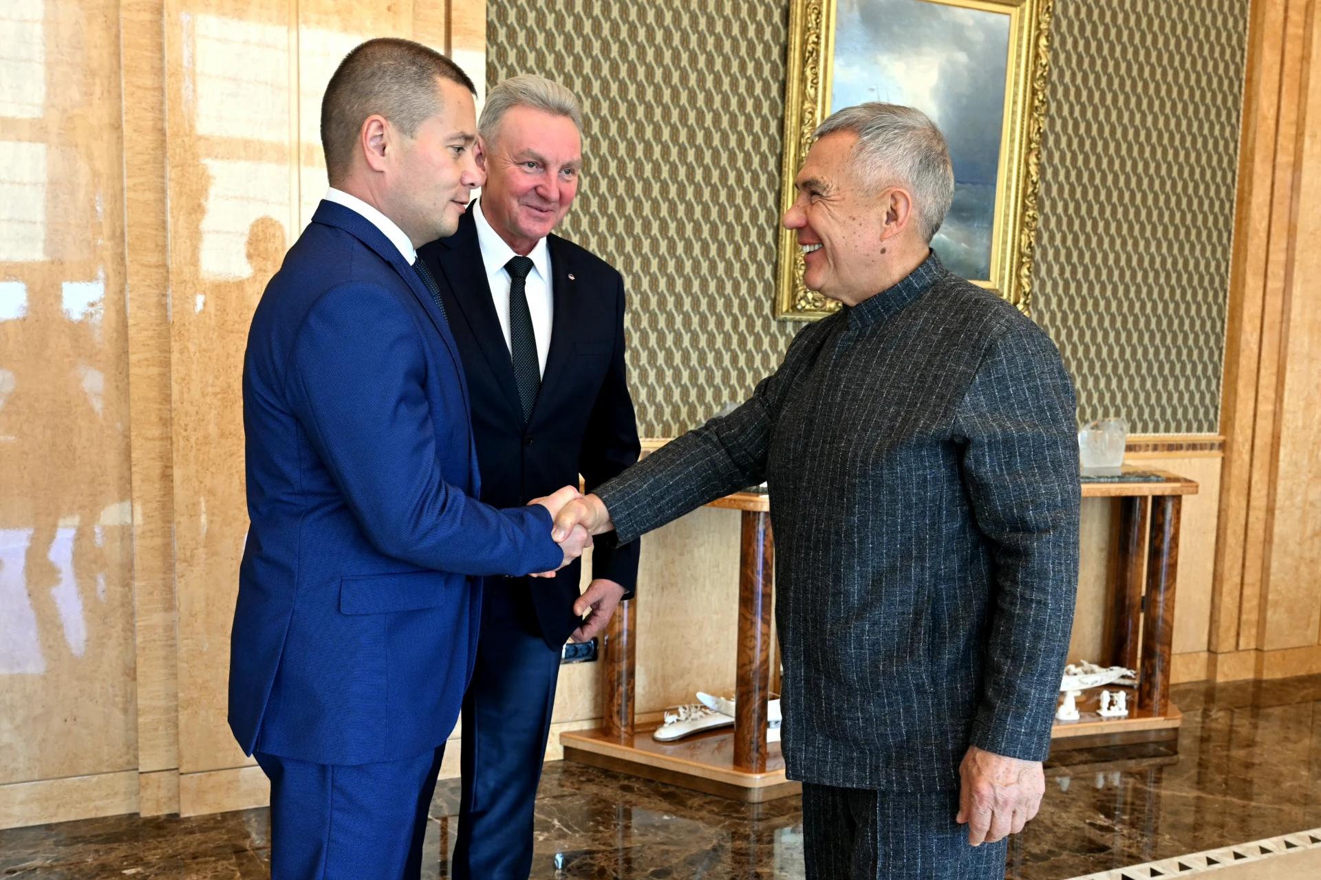 Александр Меджитов встретился с Раисом Татарстана Рустамом Миннихановым.